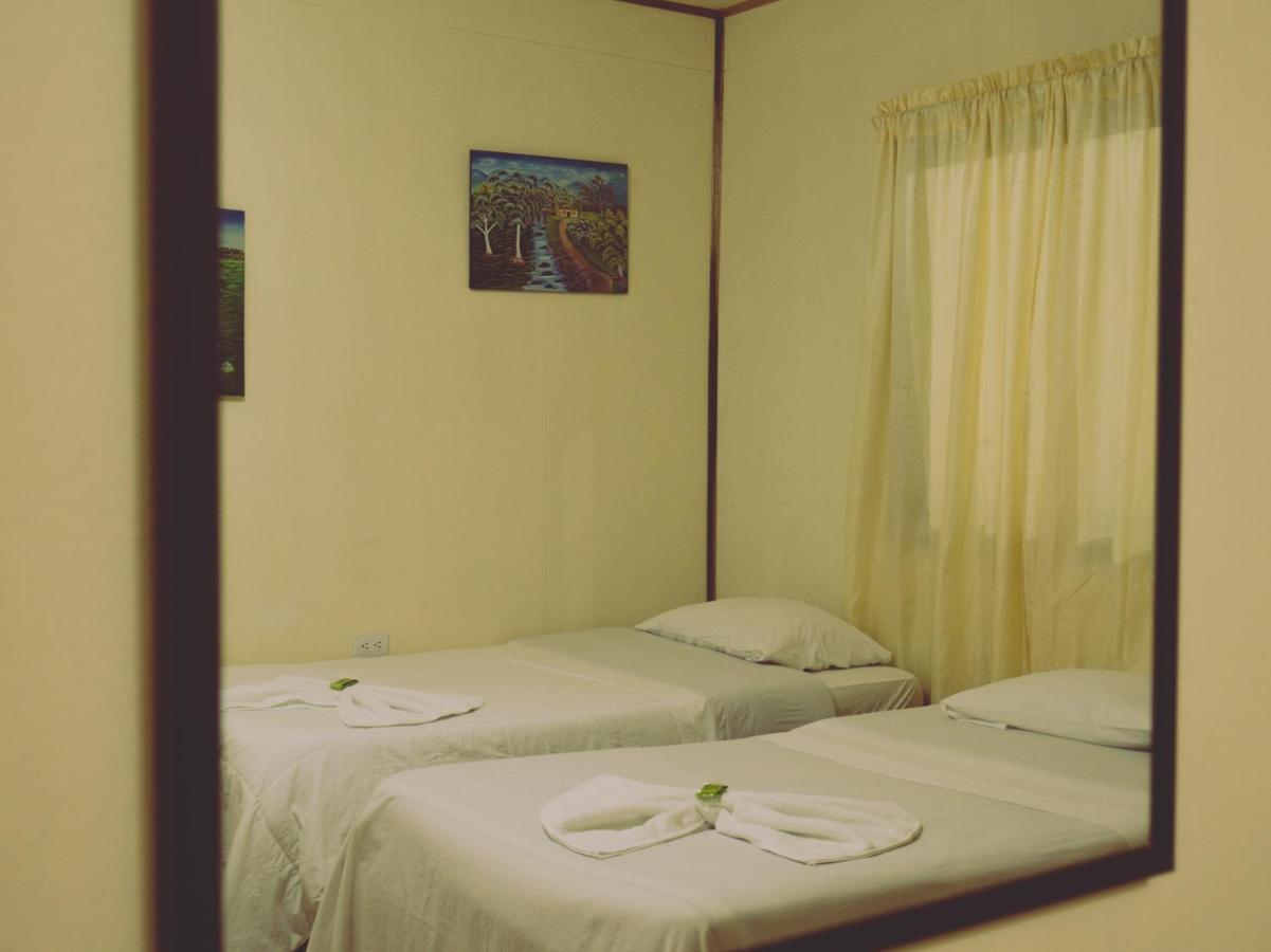 Monte Los Lirios Lodge Монте-Верде Экстерьер фото