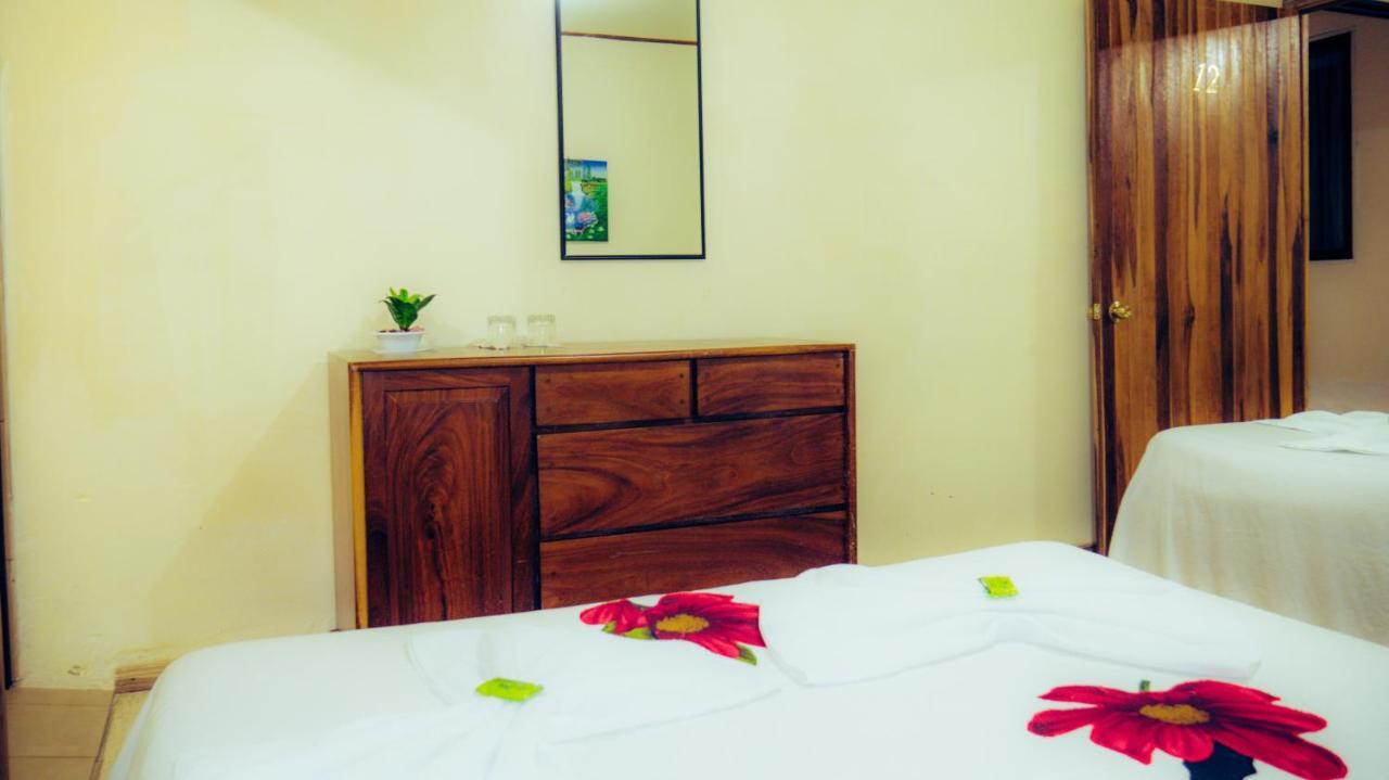 Monte Los Lirios Lodge Монте-Верде Экстерьер фото