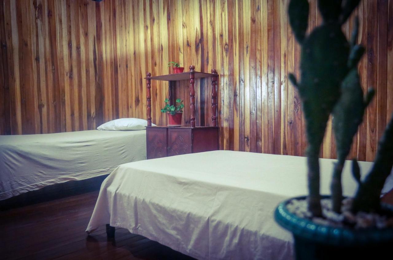 Monte Los Lirios Lodge Монте-Верде Экстерьер фото